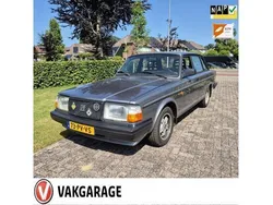 Grijs Gebruikt 1987 Volvo 240 Sedan | € 13.500