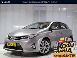 Bruin Gebruikt 2014 Toyota Auris Hybrid Hatchback | € 13.249 (Iets duurder)