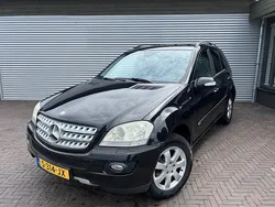Zwart Gebruikt 2007 Mercedes 350 SUV | € 7.500 (Goede deal)
