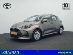 Groen Gebruikt 2021 Toyota Yaris Hybrid Active Hatchback | € 19.950 (Eerlijke prijs)