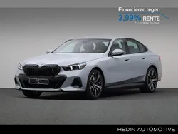 Grijs, metallic lak Gebruikt 2025 BMW i5 M Sport Sedan | € 90.313