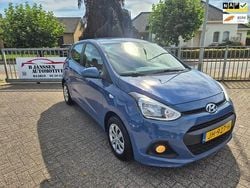 Blauw Gebruikt 2016 Hyundai i10 Comfort Hatchback | € 6.950 (Eerlijke prijs)