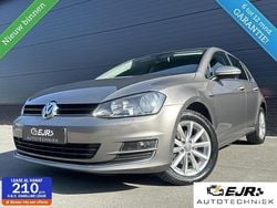 Beige Gebruikt 2015 VW Golf VII LOUNGE Hatchback | € 12.950 (Eerlijke prijs)