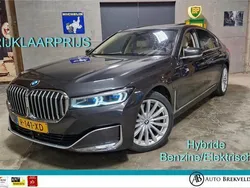 Grijs, metallic lak Gebruikt 2020 BMW 745e Executive Sedan | € 47.500 (Super prijs)