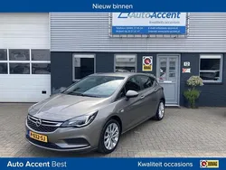 Bruin Gebruikt 2017 Opel Astra Edition Hatchback | € 10.888 (Goede deal)