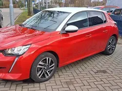 Rood Gebruikt 2019 Peugeot 208 Allure Hatchback | € 12.450 (Iets duurder)