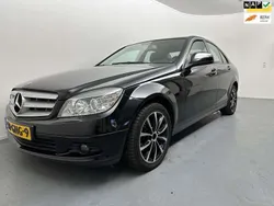 Zwart, metallic lak Gebruikt 2008 Mercedes C180 Avantgarde Sedan | € 7.700 (Eerlijke prijs)