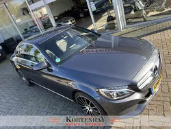 Grijs, metallic lak Gebruikt 2015 Mercedes C250 Ambition Sedan | € 17.250 (Super prijs)
