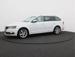 Wit Gebruikt 2020 Skoda Octavia Business Line Stationwagen | € 18.950 (Eerlijke prijs)
