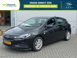 Zwart Gebruikt 2017 Opel Astra Edition Hatchback | € 14.935 (Iets duurder)