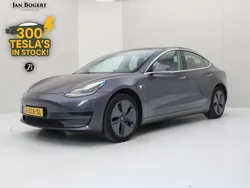 Grijs, metallic lak Gebruikt 2019 Tesla Model 3 Standard Range Sedan | € 17.999 (Eerlijke prijs)