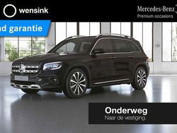 Zwart Gebruikt 2023 Mercedes GLB200 Luxury SUV | € 43.850 (Goede deal)