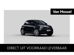 Zwart Nieuw 2025 Fiat 500e La Prima Hatchback | € 38.190 (Duur)