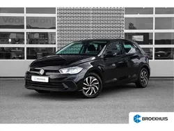 Zwart Gebruikt 2023 VW Polo Life Hatchback | € 20.845 (Eerlijke prijs)