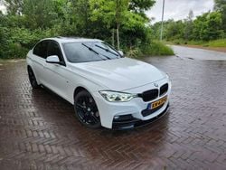 Wit Gebruikt 2015 BMW 340 M Sport Sedan | € 28.999 (Eerlijke prijs)