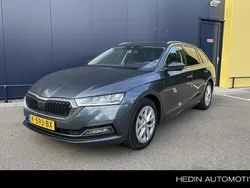 Grijs Gebruikt 2020 Skoda Octavia Business Line Stationwagen | € 19.900 (Goede deal)