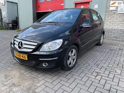 Zwart Gebruikt 2010 Mercedes B180 Business MPV | € 3.999 (Iets duurder)