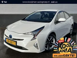 Wit, metallic lak Gebruikt 2016 Toyota Prius Hatchback | € 15.800 (Eerlijke prijs)