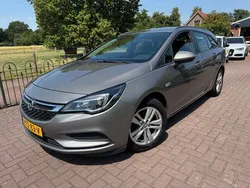 Bruin Gebruikt 2017 Opel Astra Stationwagen | € 9.650 (Eerlijke prijs)
