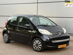 Zwart Gebruikt 2010 Peugeot 107 Hatchback | € 2.950 (Eerlijke prijs)