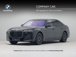 Grijs, metallic lak Gebruikt 2025 BMW 750e Comfort Edition Sedan | € 124.950 (Eerlijke prijs)