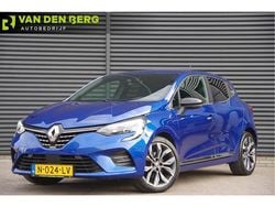 Blauw Gebruikt 2021 Renault Clio V Initiale Paris Hatchback | € 19.650 (Eerlijke prijs)