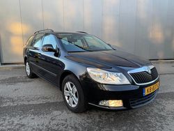 Zwart Gebruikt 2012 Skoda Octavia Elegance Stationwagen | € 3.650 (Goede deal)