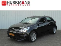 Zwart Gebruikt 2022 Kia Rio Hatchback | € 19.878 (Eerlijke prijs)