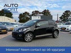 Zwart Gebruikt 2015 VW up! Groove Hatchback | € 7.900 (Eerlijke prijs)