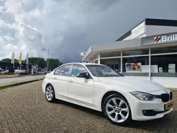 Wit Gebruikt 2014 BMW 316 Luxury Line Sedan | € 11.450 (Eerlijke prijs)