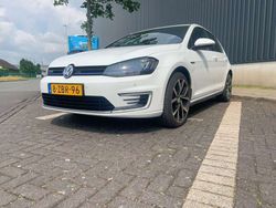 Wit Gebruikt 2014 VW Golf VII GTE Hatchback | € 13.250 (Eerlijke prijs)
