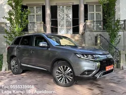 Grijs Gebruikt 2019 Mitsubishi Outlander SUV | € 22.945 (Eerlijke prijs)