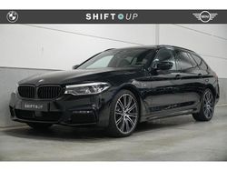 Zwart Gebruikt 2020 BMW 520 M Sport Stationwagen | € 37.940 (Iets duurder)