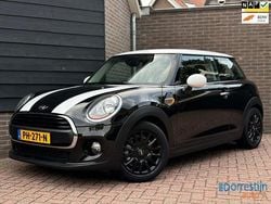 Zwart Gebruikt 2017 Mini ONE Business Hatchback | € 13.950 (Eerlijke prijs)