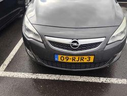 Gebruikt 2010 Opel Astra Cosmo Sedan | € 3.600 (Eerlijke prijs)