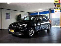 Zwart Gebruikt 2019 BMW 218 Executive Stationwagen | € 20.995 (Eerlijke prijs)