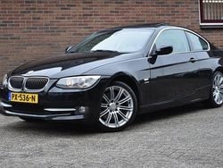 Zwart Gebruikt 2011 BMW 325 Sport Line Coupé | € 10.949