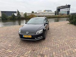 Zwart Gebruikt 2012 VW Passat Comfortline Stationwagen | € 4.850 (Iets duurder)