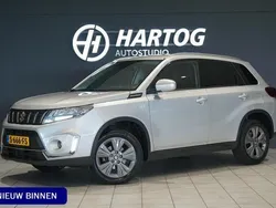 Grijs Gebruikt 2022 Suzuki Vitara SUV | € 21.750 (Eerlijke prijs)