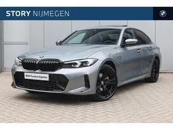 Skyscraper grey (grijs metallic) Gebruikt 2023 BMW 330e Comfort Edition Sedan | € 45.950 (Iets duurder)