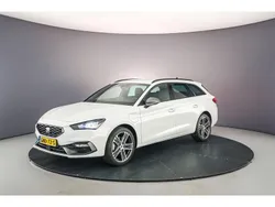 Nevada white Gebruikt 2024 Seat Leon ST CONNECT Stationwagen | € 40.900
