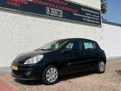 Zwart Gebruikt 2008 Renault Clio II Hatchback | € 2.750 (Eerlijke prijs)