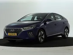 Blauw metallic Gebruikt 2020 Hyundai Ioniq Comfort Sedan | € 18.445
