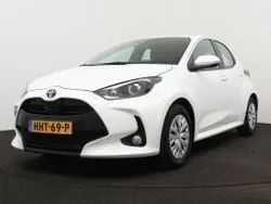 Wit Gebruikt 2024 Toyota Yaris Active Hatchback | € 23.445 (Eerlijke prijs)