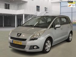 Grijs Gebruikt 2012 Peugeot 5008 Style MPV | € 2.999 (Goede deal)
