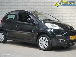Zwart Gebruikt 2014 Peugeot 107 Envy Hatchback | € 3.950 (Eerlijke prijs)