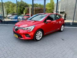 Rood Gebruikt 2020 Renault Clio V Zen Hatchback | € 9.950 (Eerlijke prijs)