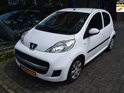 Wit Gebruikt 2011 Peugeot 107 Hatchback | € 1.800 (Goede deal)