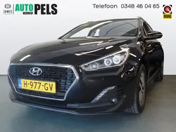 Zwart Gebruikt 2020 Hyundai i30 Premium Stationwagen | € 18.900 (Eerlijke prijs)
