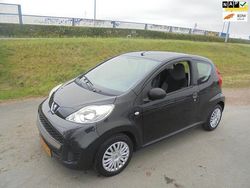 Zwart Gebruikt 2011 Peugeot 107 Hatchback | € 3.750 (Eerlijke prijs)